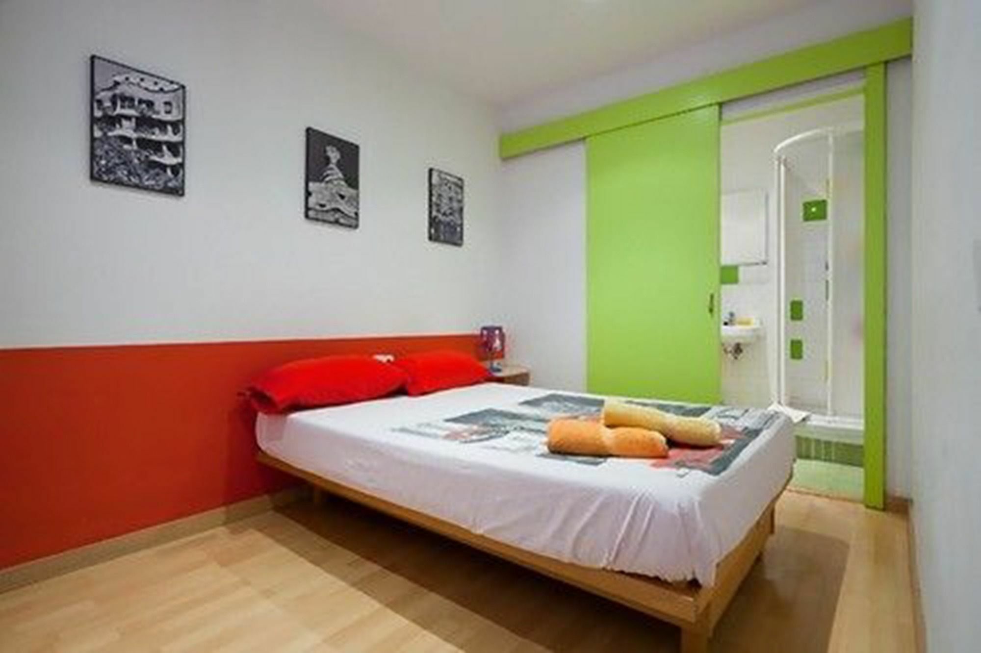 La Casa De Laura Nisia B&B Barcelona Eksteriør bilde